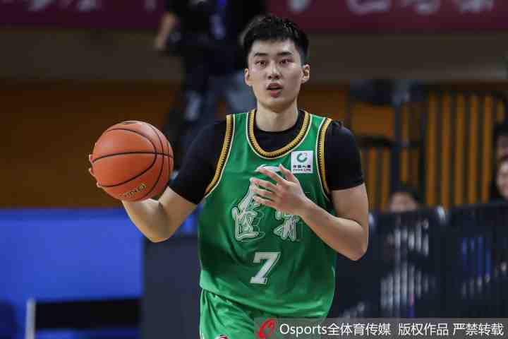 乌戈：段睿骐是一名靠谱的球员 还很年轻 仍然还有提升空间
